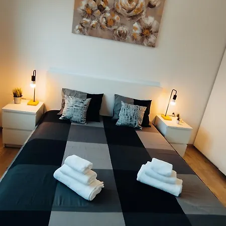 Apartment Stefan - Modern & New & Private Parking Pula